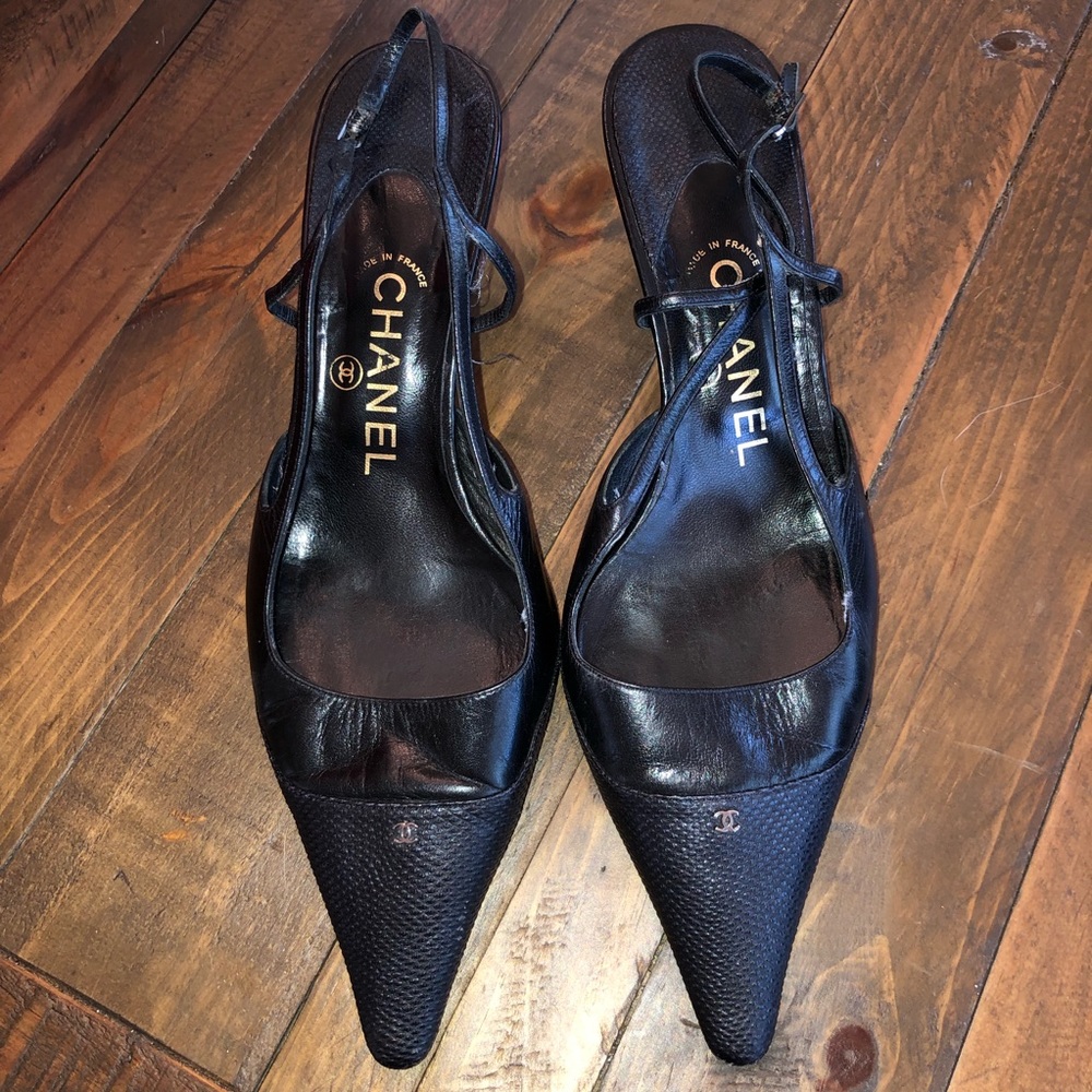 Black Chanel kitten heel